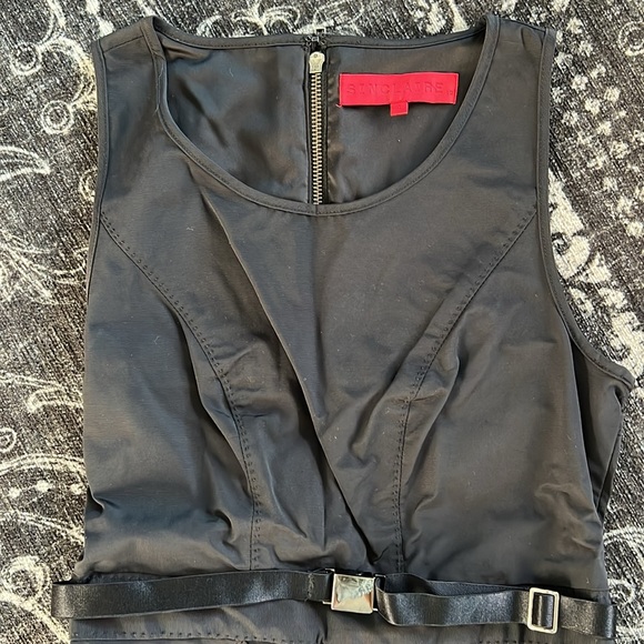 lBD - Picture 2 of 4